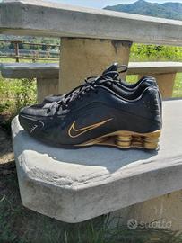 NIKE SHOX R4