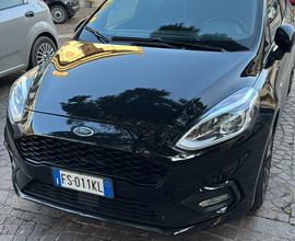 Ford Fiesta 1.1 85 cv St Line per neopatentati