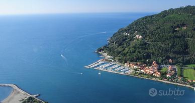 LAST MINUTE AMEGLIA (SP) tra mare e collina