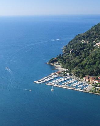 LAST MINUTE AMEGLIA (SP) tra mare e collina