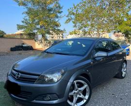 Opel Astra GTC 1.9 120cv Manuale