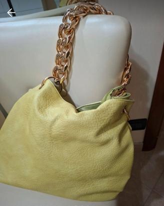 Particolare borsa similpelle color lime