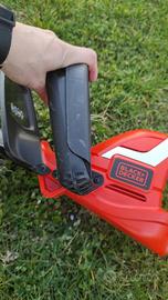 TAGLIASIEPI A BATTERIA BLACK+DECKER