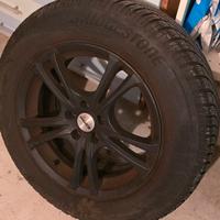 4 pneumatici invernali con cerchi 225 65 R17
