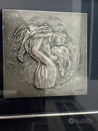 Bassorilievo in lega argentata