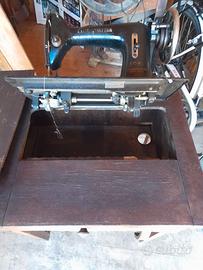 MACCHINA DA CUCIRE ANTICA