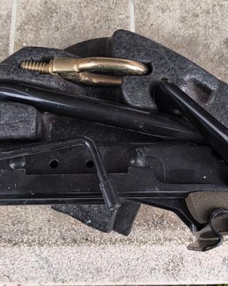 Cric originale FORD per auto Fiesta anni 2000