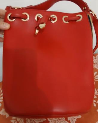 borsa a secchiello rossa