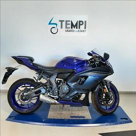 YAMAHA YZF R7 690 Abs