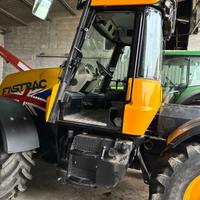 Trattore agricolo