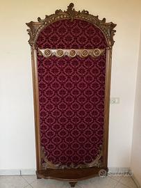Antico ed elegante appendiabiti ingresso in legno