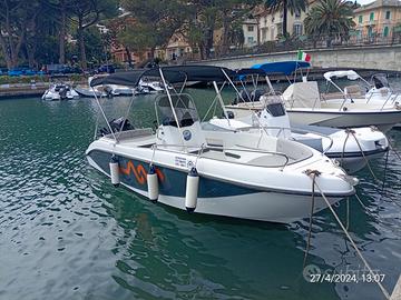 Trimarchi 5,70 2023 con Mercury 40/60 PRO