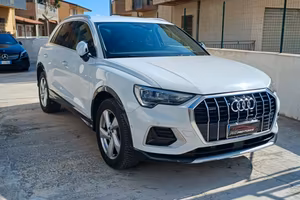 Audi Q3 40 TDI quattro S tronic Business Advanced