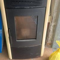 STUFA A PELLET NORDICA EXTRAFLAME DORINA