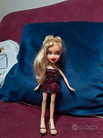 Bratz Cloe originale MGA – abito bordeaux e scarpe