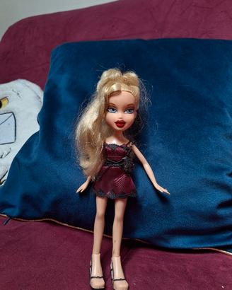 Bratz Cloe originale MGA – abito bordeaux e scarpe