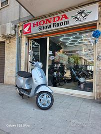 Piaggio Vespa 125 LX