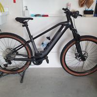 CUBE reaction hibrid SLT 29 e-mountainbike 