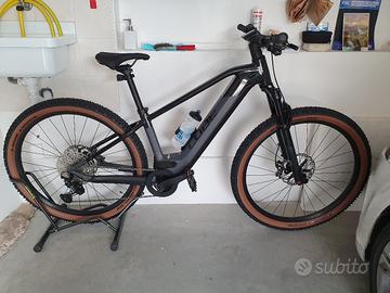 CUBE reaction hibrid SLT 29 e-mountainbike 