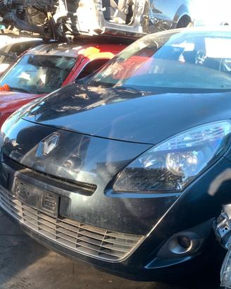 Ricambi Renault Grande Scenic 2010 k9kj8 7posti