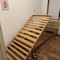 Rete letto con doghe in legno con piedini