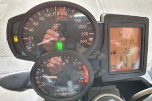 r1200r 