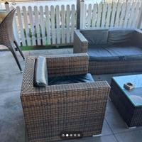 Tavolino da giardino o da bar con poltrone