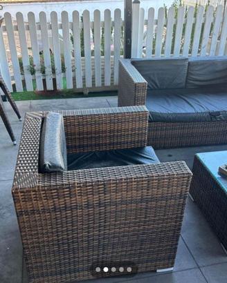 Tavolino da giardino o da bar con poltrone