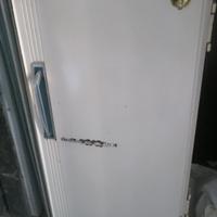 Frigorifero Indesit anni 70 vintage