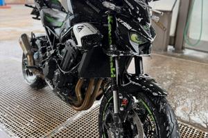 KAWASAKI  Z900