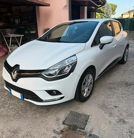 RENAULT Clio Zen 1.2. 75CV 5 porte