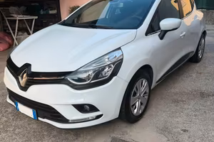 RENAULT Clio Zen 1.2. 75CV 5 porte