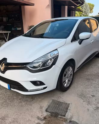 RENAULT Clio Zen 1.2. 75CV 5 porte
