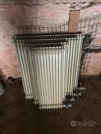 Radiatori in ghisa NUOVI mai usati 4 pz valvole