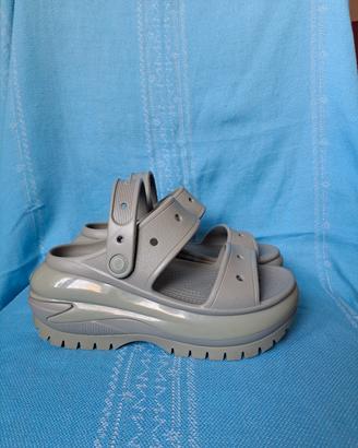 Crocs Classic Mega Crush Sandal W