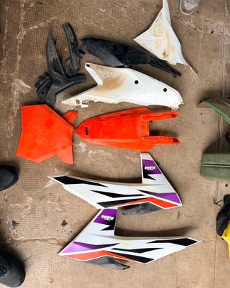 PLASTICHE KTM 2024