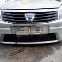 DACIA SANDERO 2009 - PARAURTI ANTERIORE