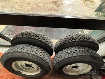 Gomme e cerchi complete per Defender TD5