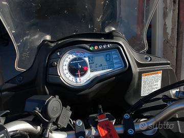Suzuki V Strom 650 con ABS