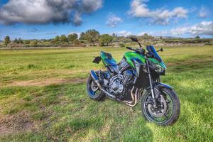 Kawasaki z900 akrapovic