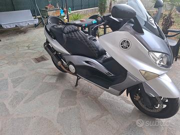 t max