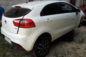 Ricambi kia rio 1.4 90 cv motore d4fc 2012