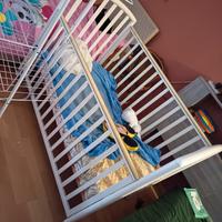 Lettino per bambini con materasso