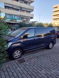 H1 monovolume van 8 posti accessoriato tenuto bene
