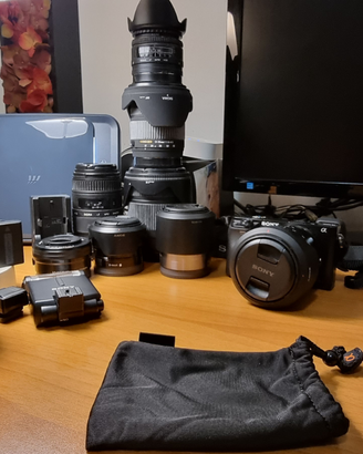 Sony A6000+16-70 Zeiss+ 35 e 50mm sony + Flash
