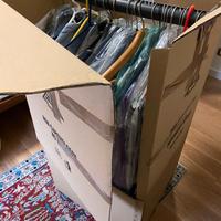 materiale per trasloco - vestiario