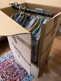 materiale per trasloco - vestiario