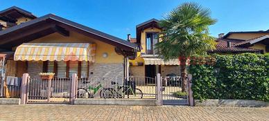 Villa a schiera Piscina [Cod. rif 3228834VRG]