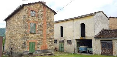 Rustico / Casale di 150 m² con 5 locali e box auto