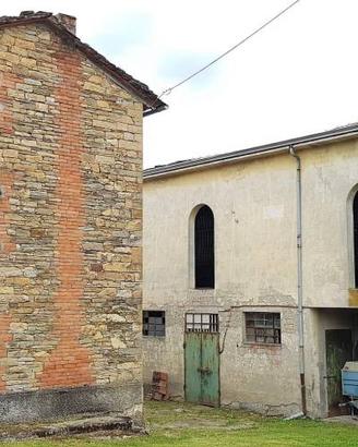 Rustico / Casale di 150 m² con 5 locali e box auto